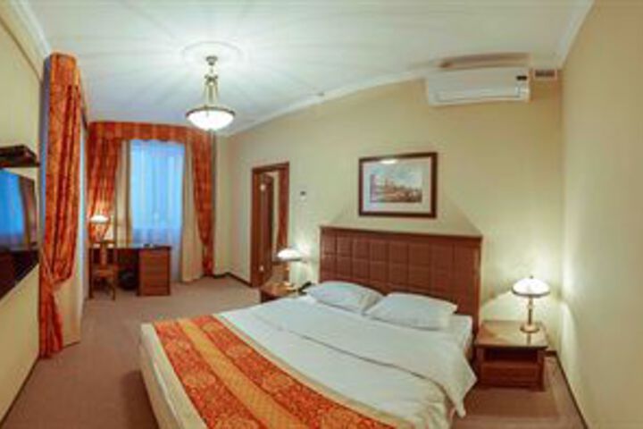 Room 6 of 27