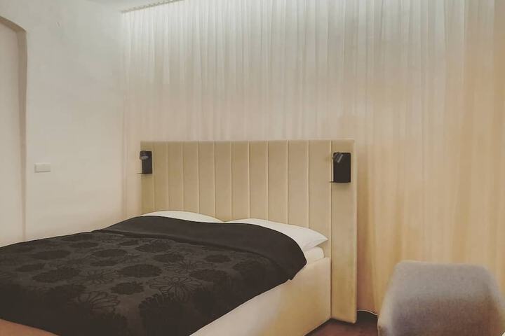 Room 6 of 54