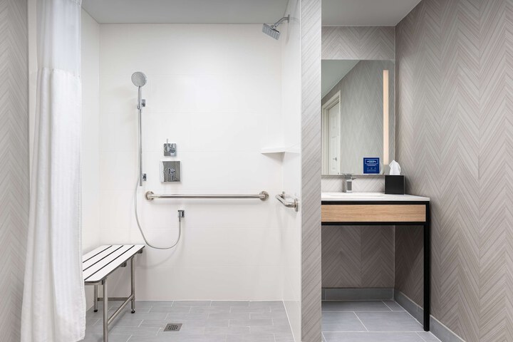 Bathroom shower