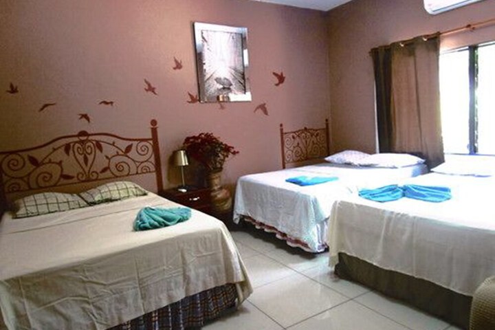 Room 2 of 31