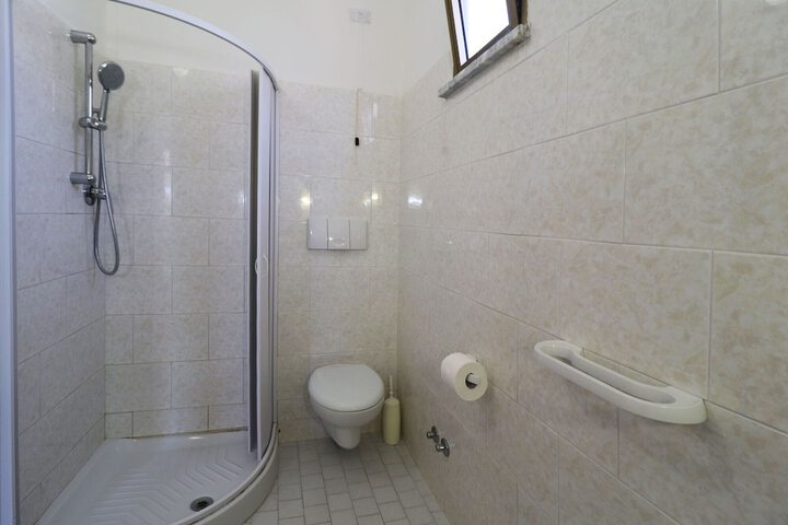 Room 84 of 150