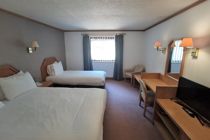 Room 20 of 68