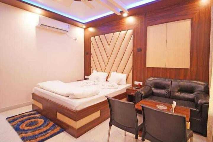 Room 2 of 22