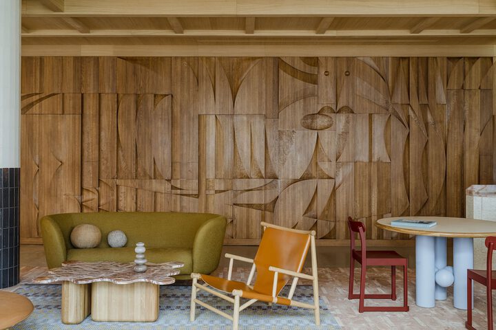Guest Lobby