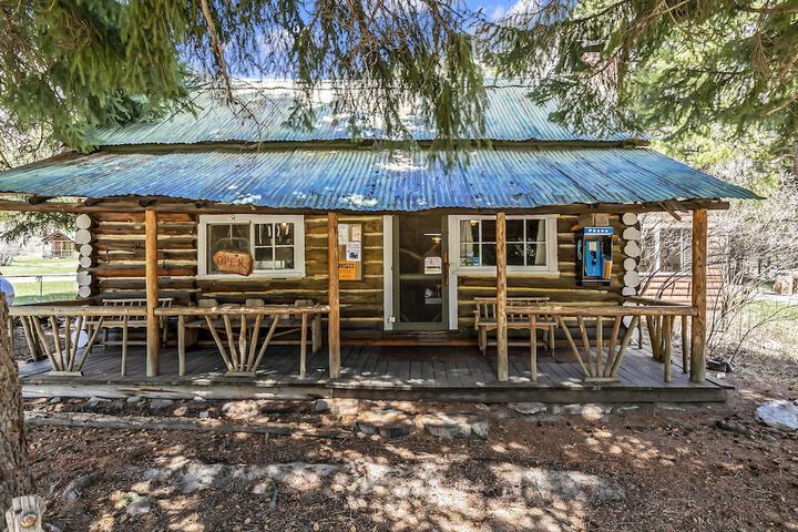 Sawtooth Lodge in Lowman, ID