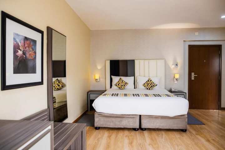 Room 9 of 31