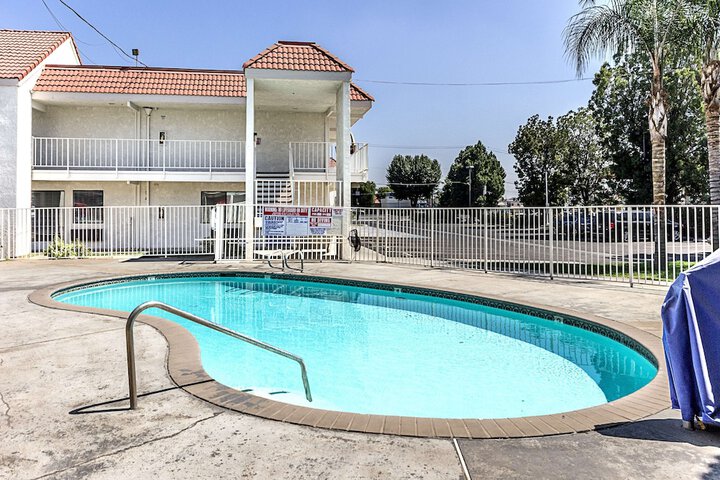 Hotel Pool
