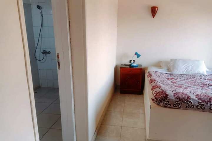 Room 28 of 83