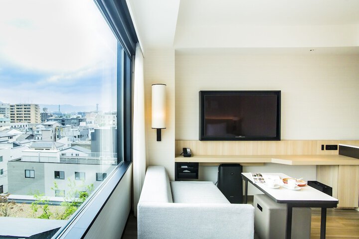 Room 52 of 160