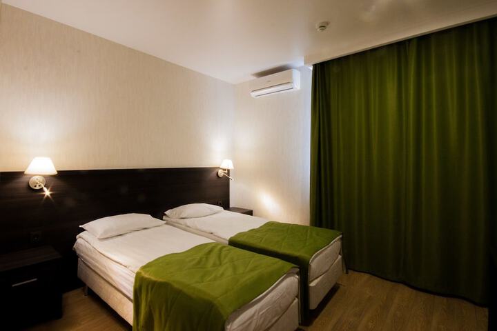Room 4 of 36
