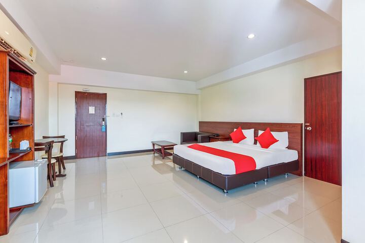 Room 8 of 25
