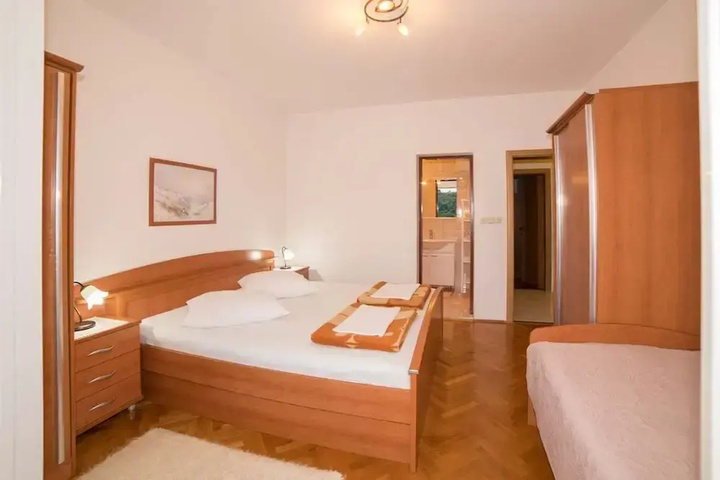 Room 2 of 12