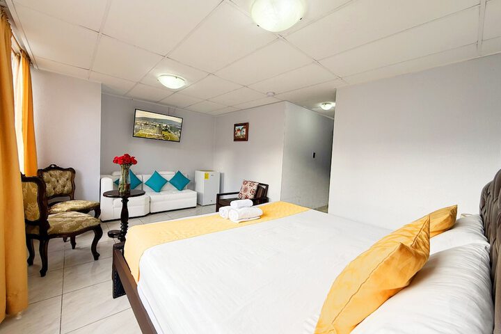 Room 5 of 32