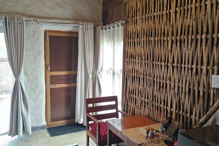Room 2 of 9