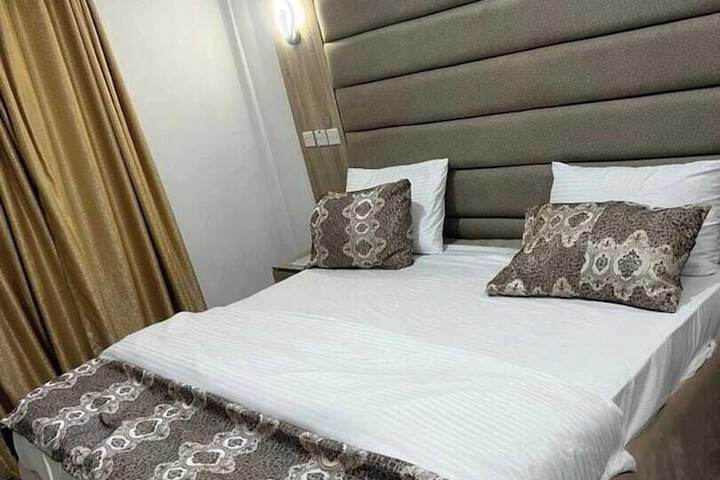 HP LUXURY HOTEL and SUITES