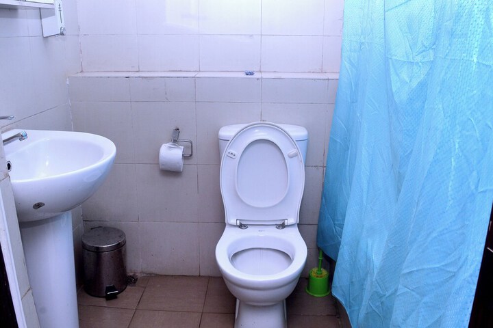 Room 5 of 15