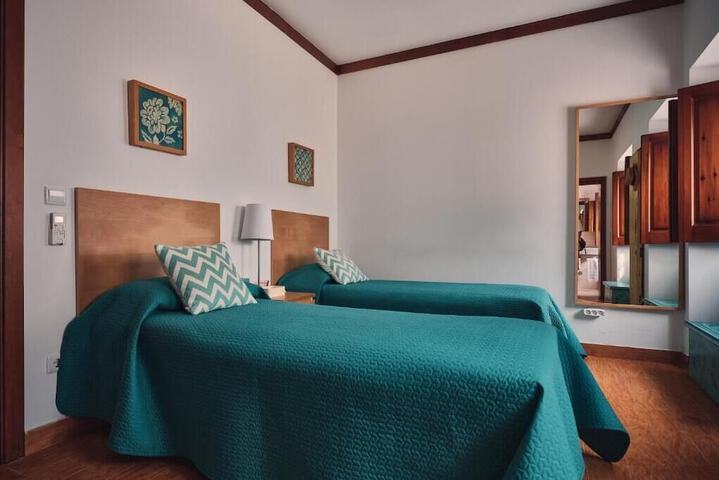 Room 4 of 54