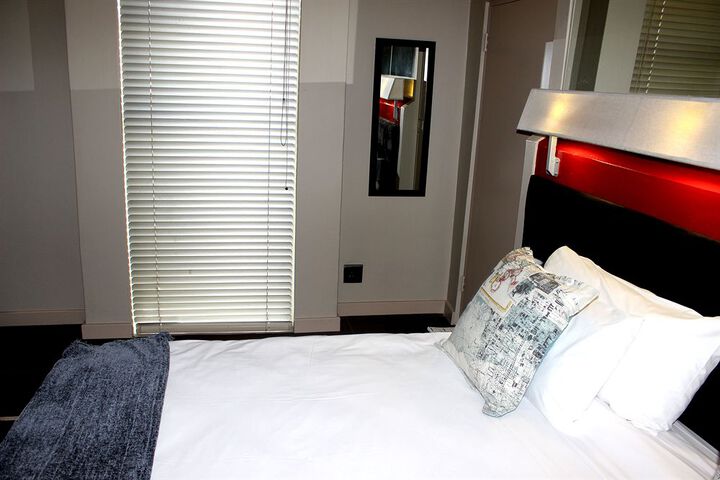 Room 12 of 64