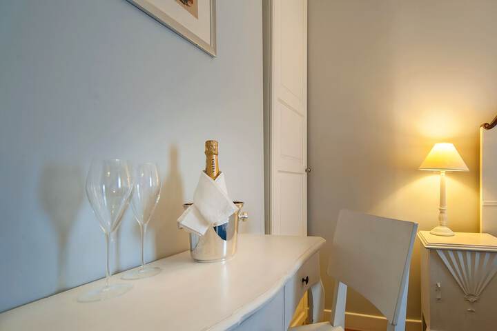 Dining Photos