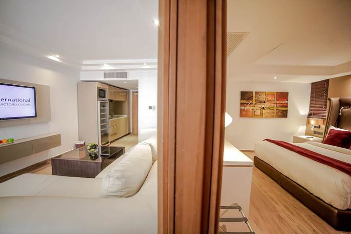 Room 15 of 82