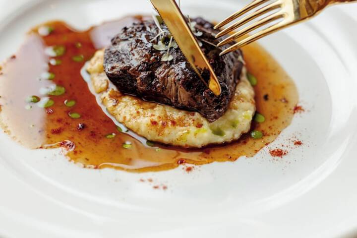 Dining 76 of 130