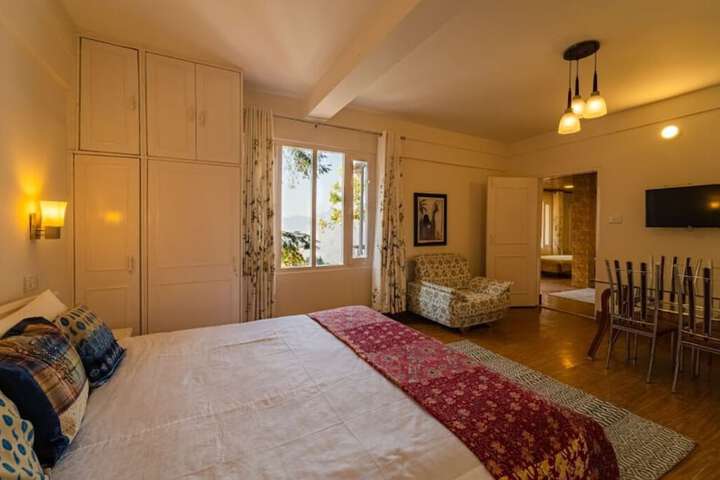 Room 3 of 6