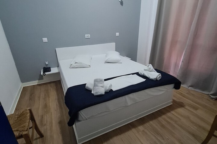 Room 49 of 103