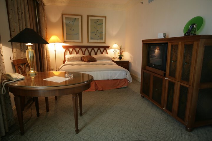 Room 9 of 71