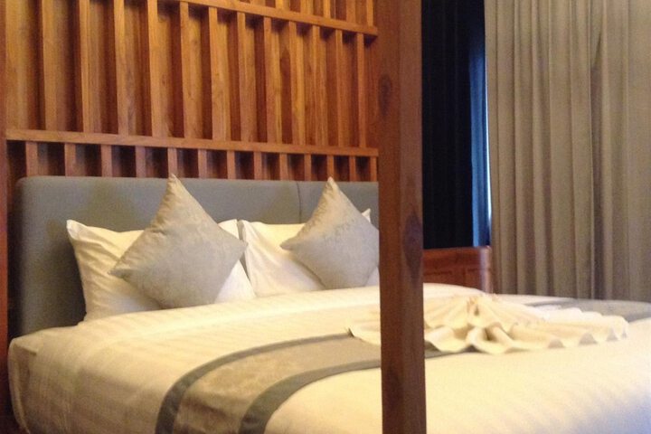 Room 3 of 68