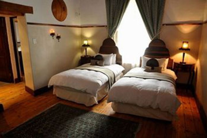 Room 12 of 26