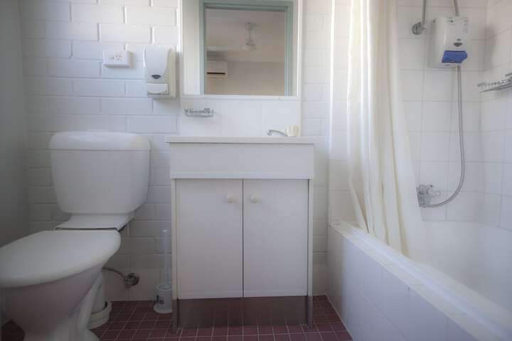 Room 16 of 35