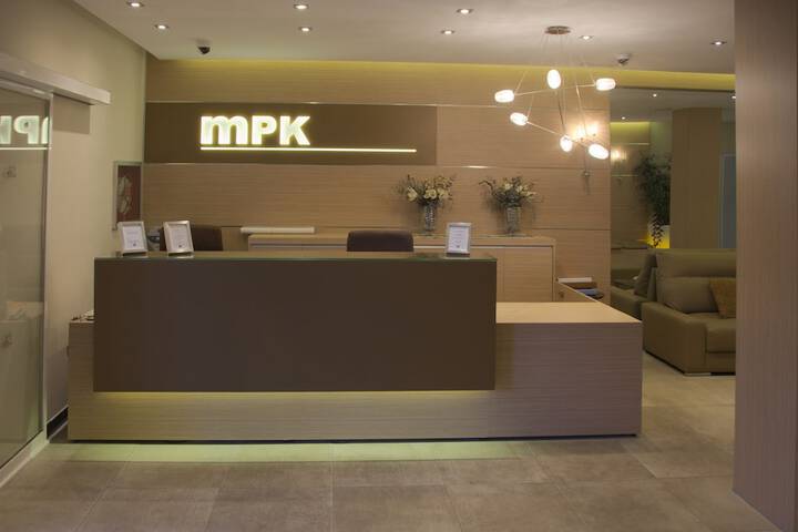 Check-in/check-out kiosk