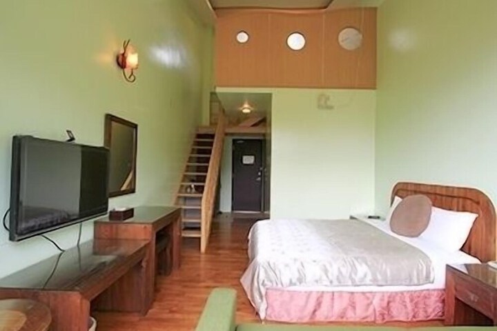 Room 26 of 84