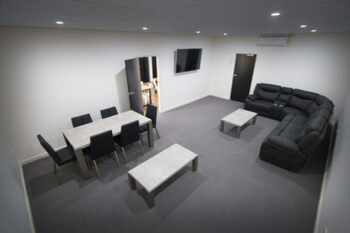 Room 10 of 17