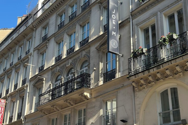 Hotel 76 of 77