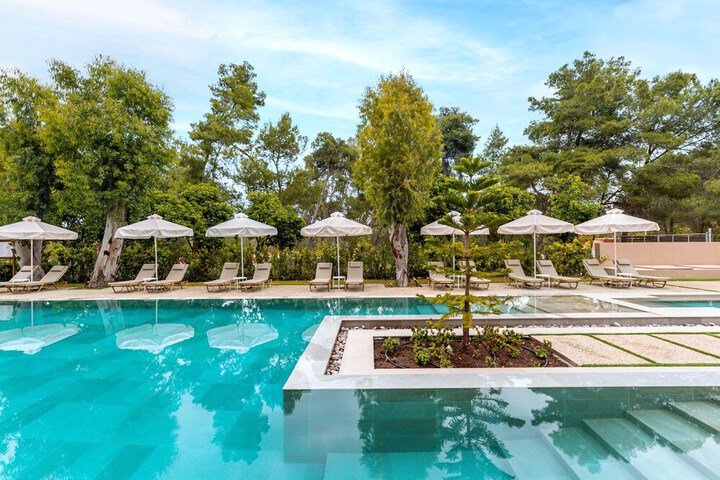 Pool 5 of 37