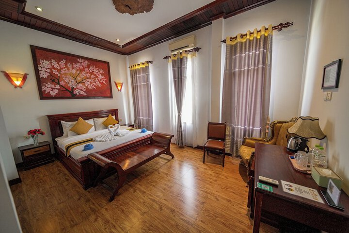 Room 4 of 11