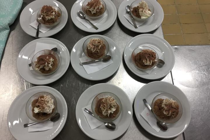 Dining 37 of 63