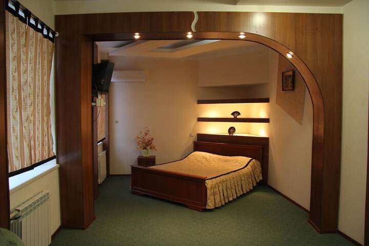 Room 27 of 53