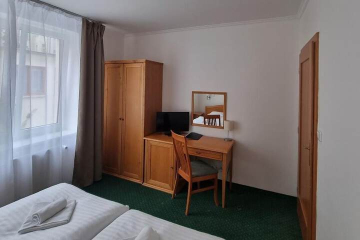 Room 12 of 51