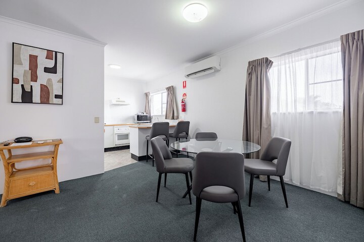 Room 33 of 113
