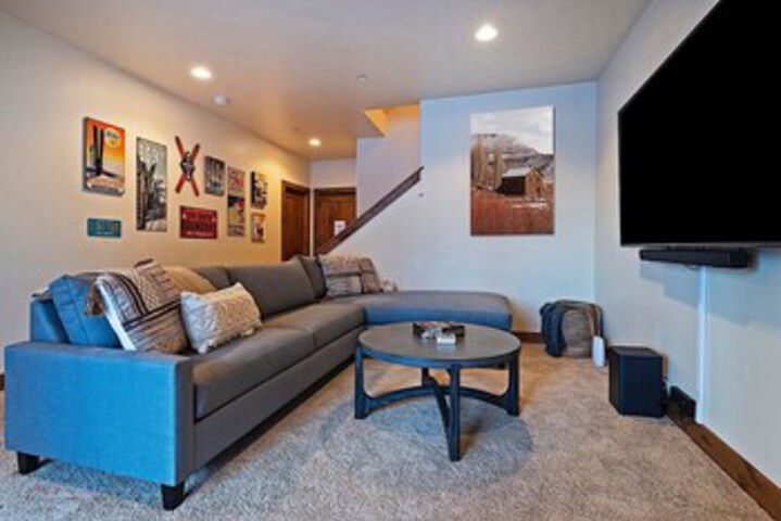 Room 21 of 33