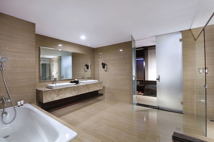 Bath Interior