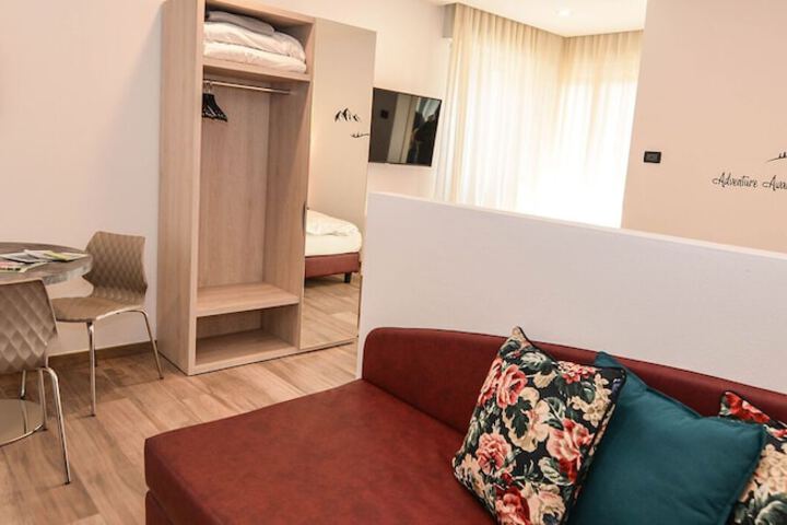Room 15 of 31
