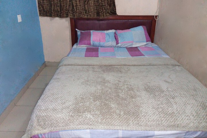 Room 4 of 14