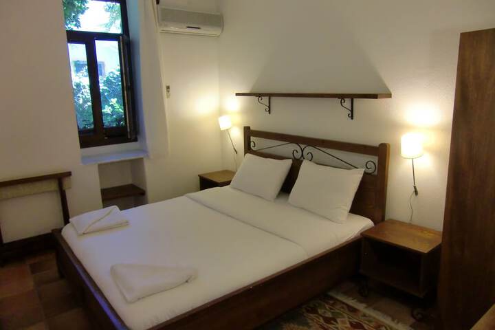 Room 10 of 58