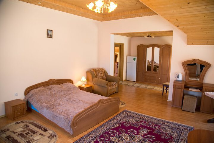 Room 8 of 44