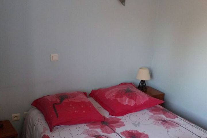 Room 11 of 30