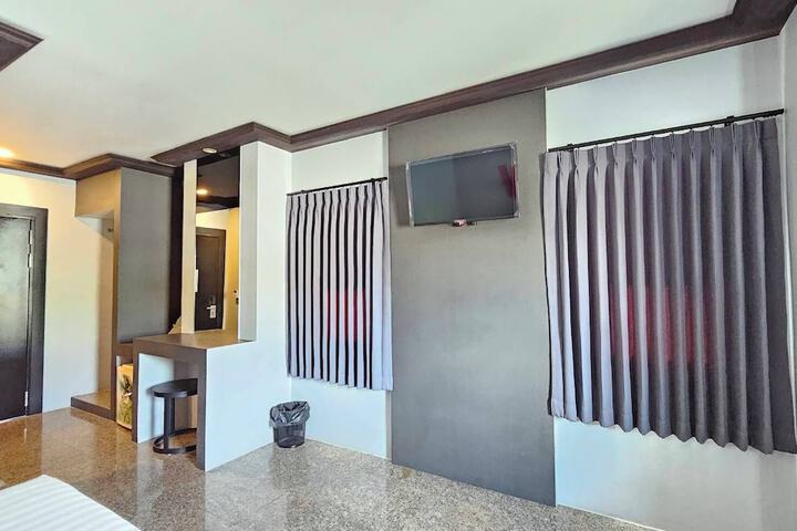 Room 21 of 27