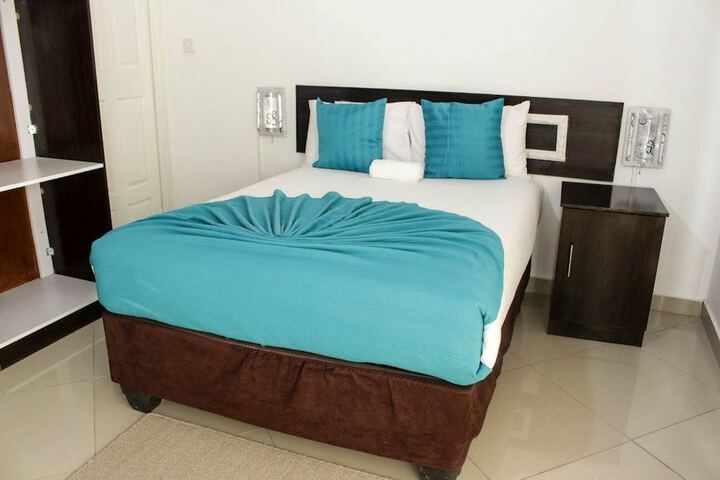 Room 5 of 20